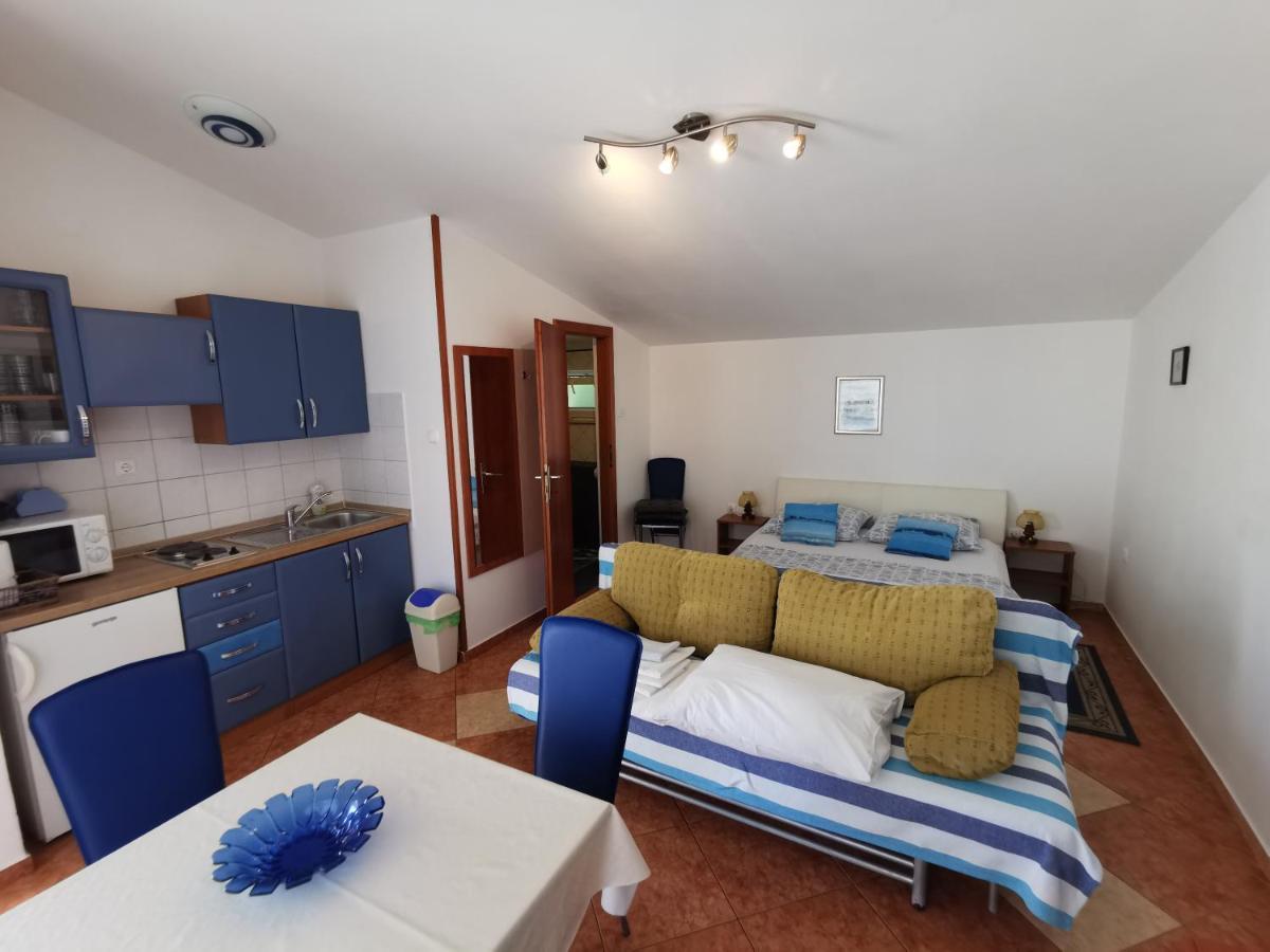 Studio Apartments Jasminka セルツェ エクステリア 写真