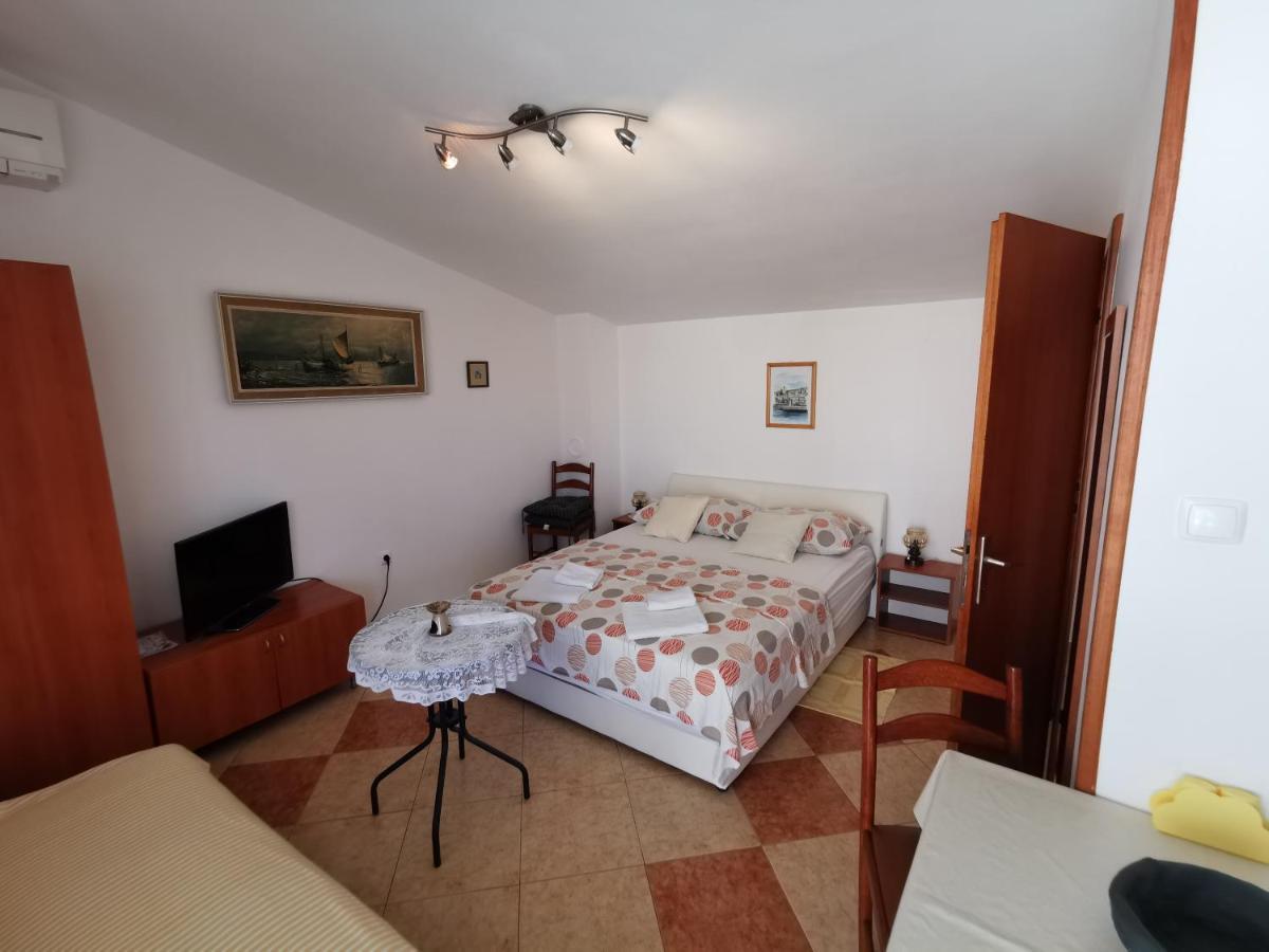 Studio Apartments Jasminka セルツェ エクステリア 写真