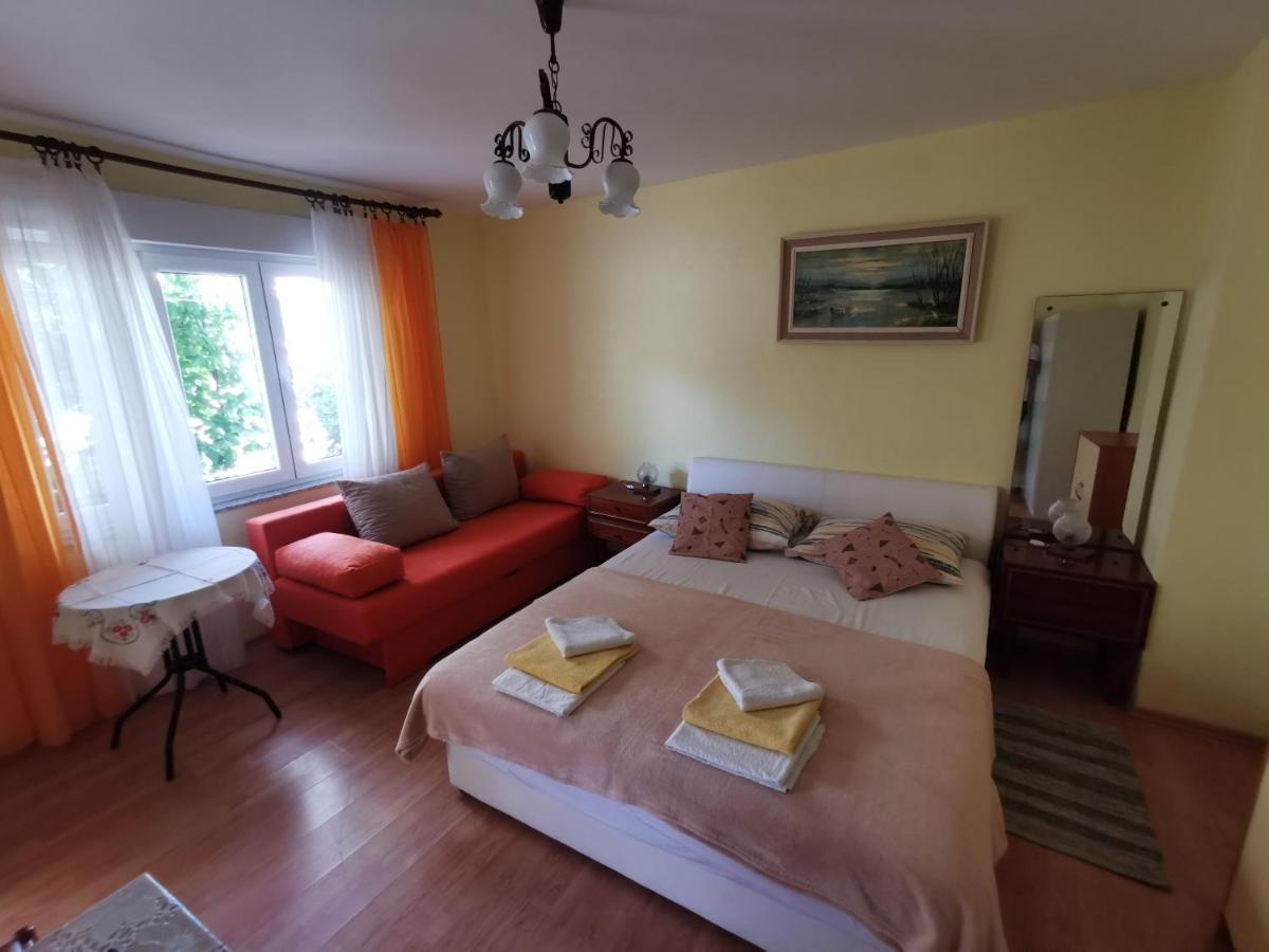 Studio Apartments Jasminka セルツェ エクステリア 写真